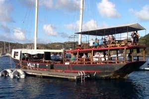 Willy T ~ Floating Bar & Restaurant