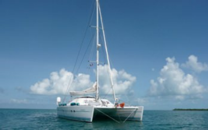 S-Y Aubisque catamaran aft shot