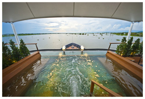 Aqua Mekong wading pool