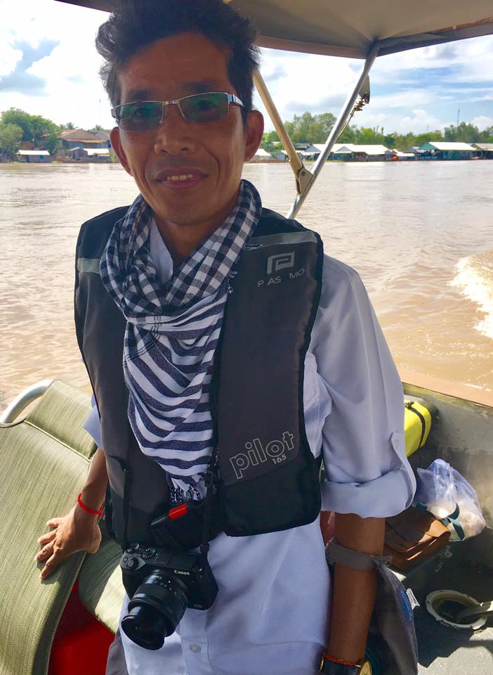 Like-minded traveler joins us on a guided tour of the Mekong River AQUA MEKONG