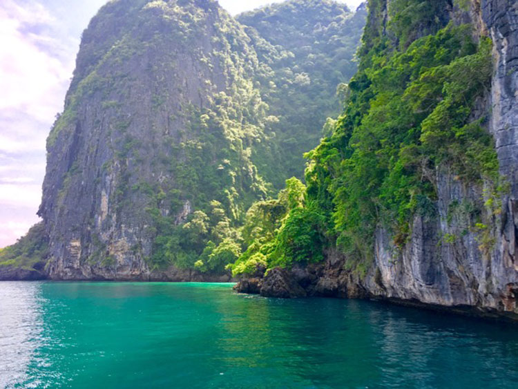 Thailand's rocky and green cliffs create sensational scenes