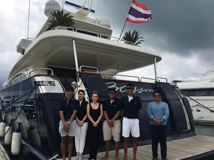 101' BLOSSON MotorYacht_PhuketThailand YACHTING FAM TRIP IN THAILAND