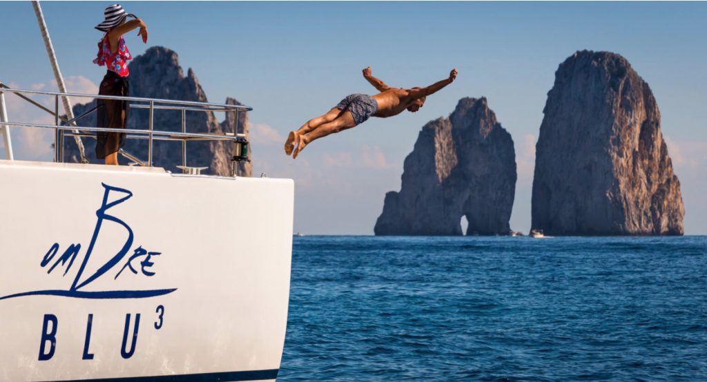 Passenger dives off 71ft OMBRE BLU 3 near the Amalfi Coast, Italy