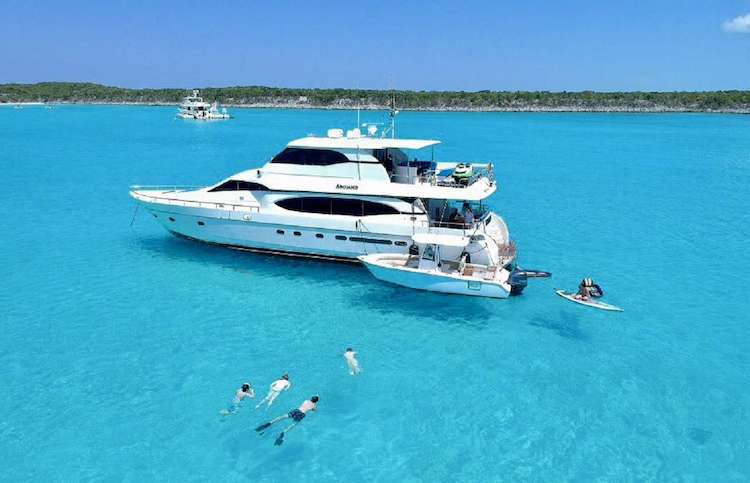 Andiamo 82ft Monte Fino motor yacht at sea