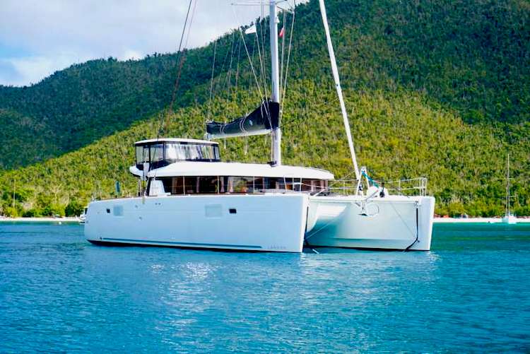 45ft Lagoon S-Y Catamaran LUNA is available in The Caribbean and The Bahamas