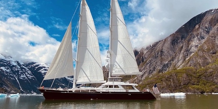 125ft Palmer Johnson luxury sailing yacht KAORI operates in the Caribbean and East Coast United States