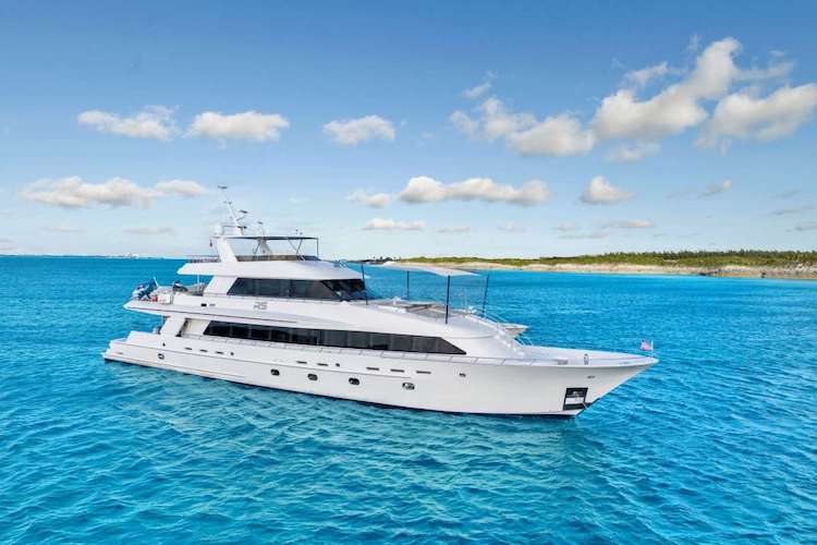 120ft Sovereign Yachts motor yacht REAL SUMMERTIME operates in the Caribbean and East Coast of the United States