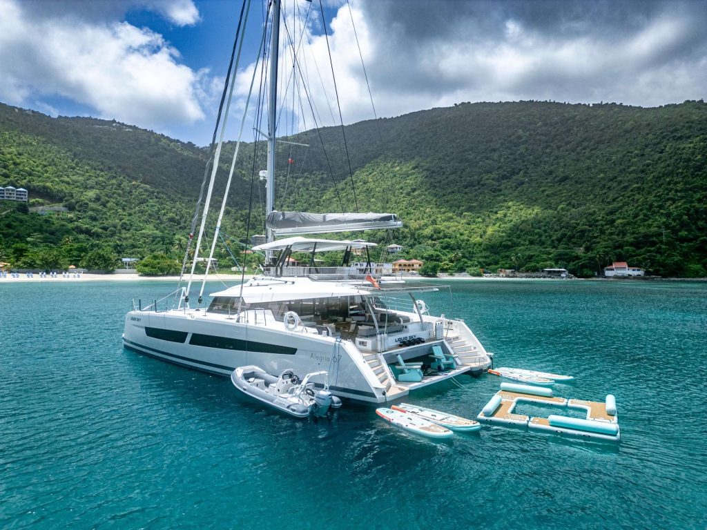 67ft Fountaine Pajot LIQUID SKY with toys