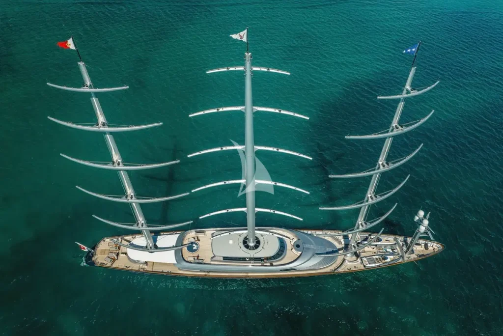 228' MALTESE FALCON