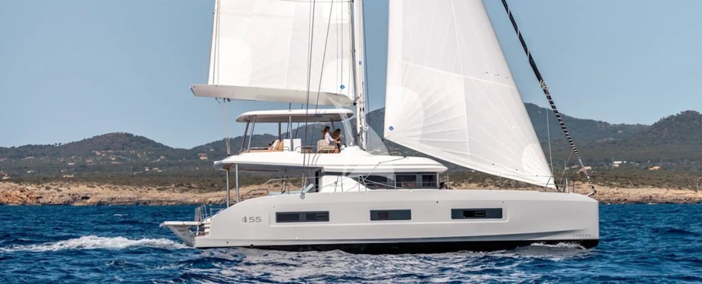 54ft Lagoon catamaran AURELIA on the move in Greece