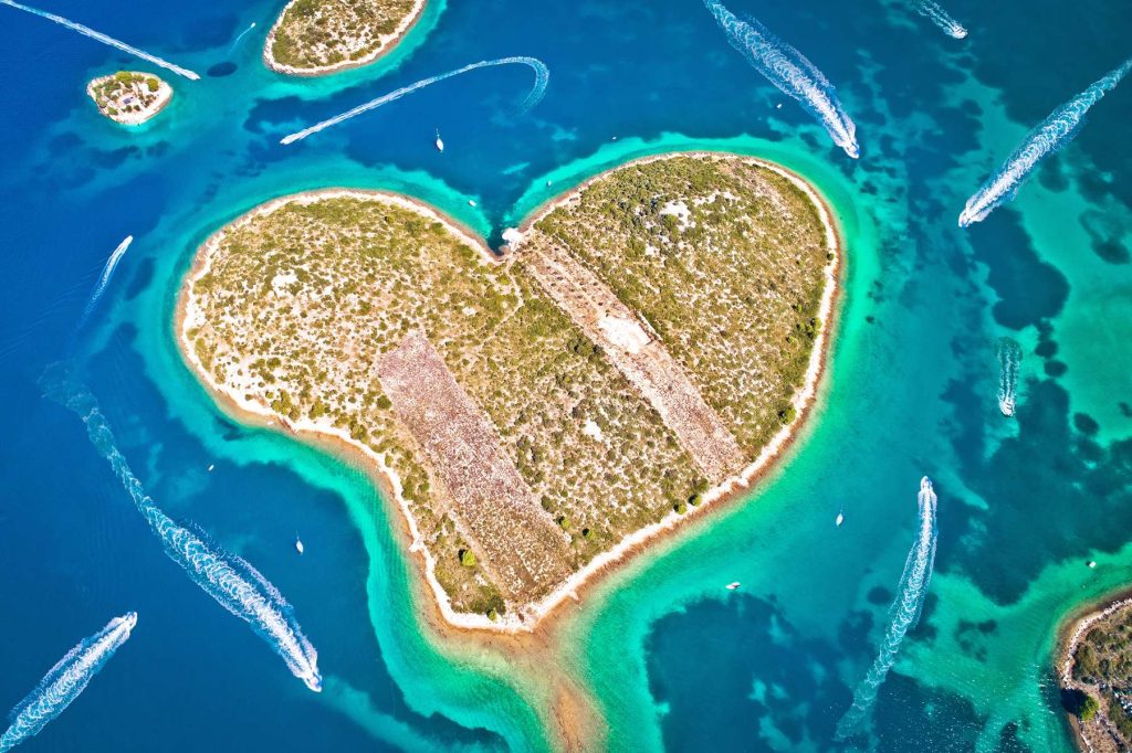 Kornoti Islands are full of heart