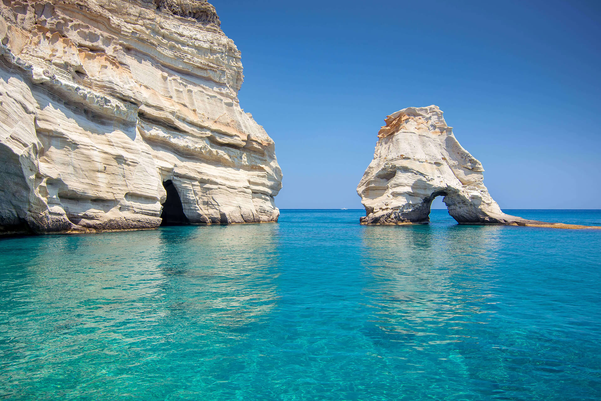 aqua-libra-destinations-milos-kleftiko-cyclades - Carol Kent Yacht ...